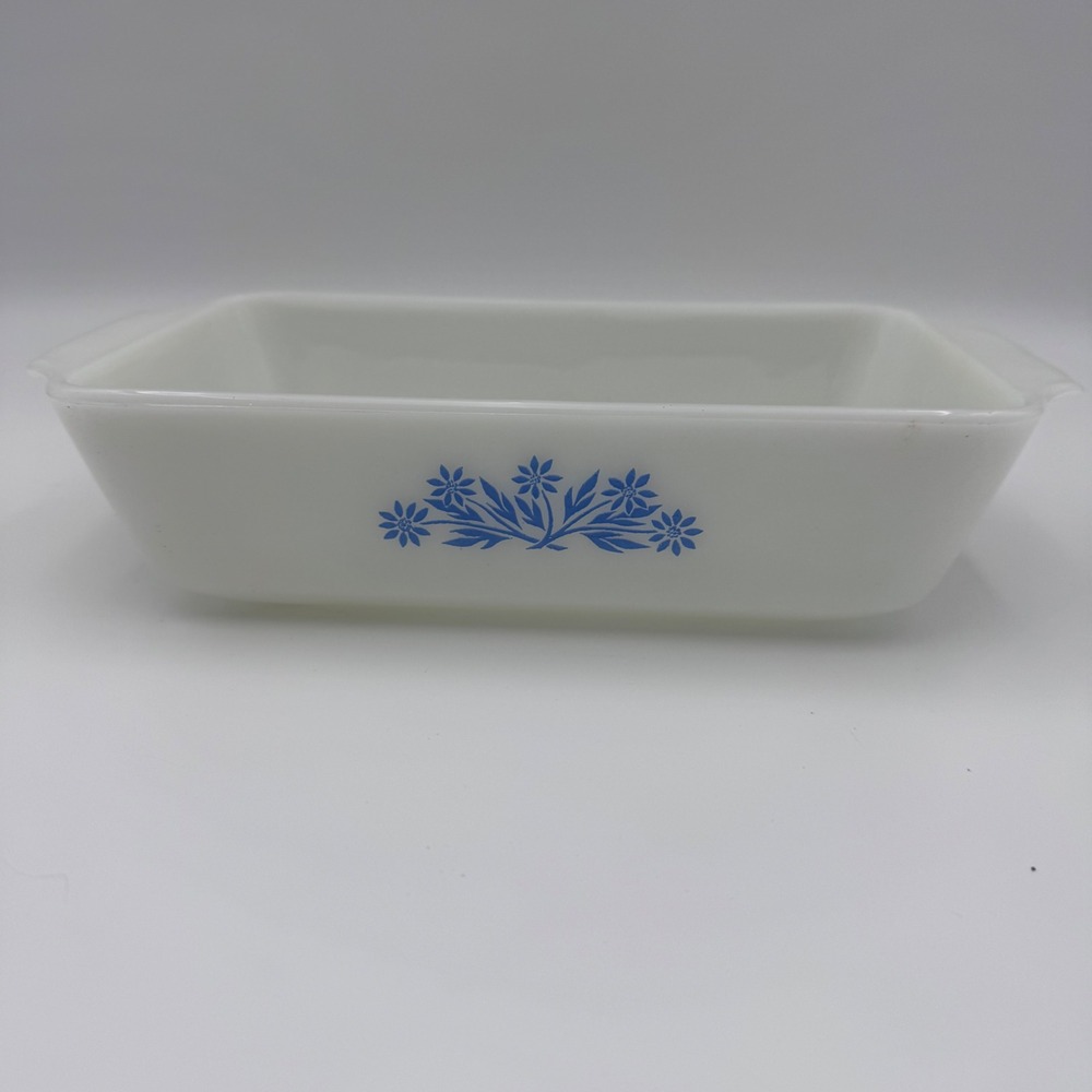 Anchor Hocking Fire-King Blue Cornflower Milk Glass Loaf Pan 441 1 Qt Ovenproof